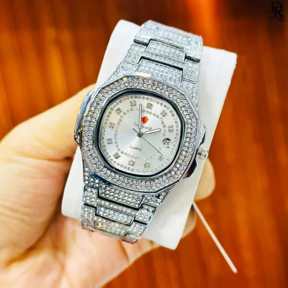 LOOKWORLD – Elegant Full Stone Watch