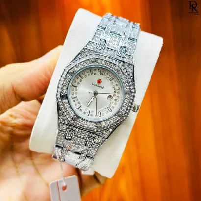 LOOKWORLD – Elegant Full Stone Watch