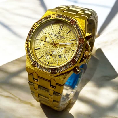 An AP-style men’s wrist watch with stainless-steel chain & back, butterfly lock, and a bold luxury-inspired look — affordable and wearable.