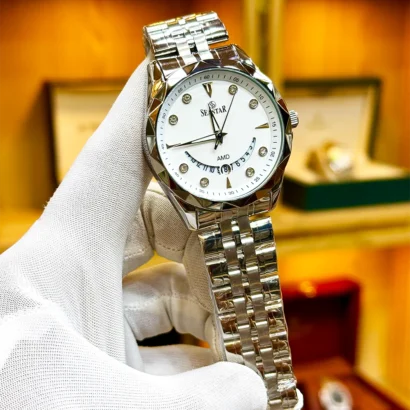 SEASTAR original men’s watch with quartz movement, date function, and metal strap with butterfly lock — clean luxury look with solid finishing.